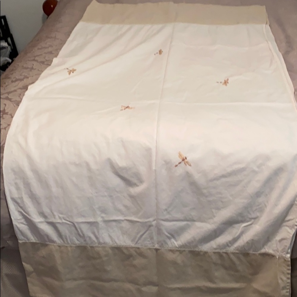Cream colored shower curtains w/dragonflies